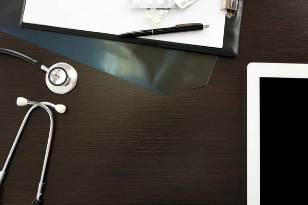 Doctor table, close up — Stock Photo, Image