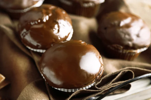 Muffins de chocolate caseiros saborosos — Fotografia de Stock