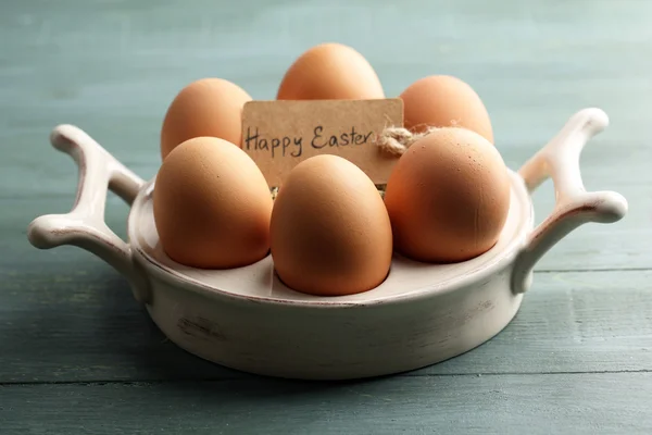 Huevos de ave en pie — Foto de Stock