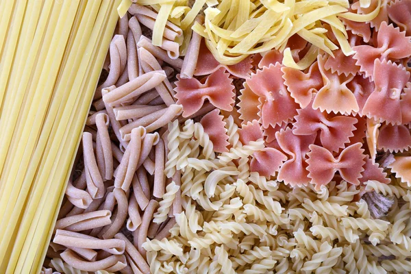 Verschillende soorten pasta close-up — Stockfoto