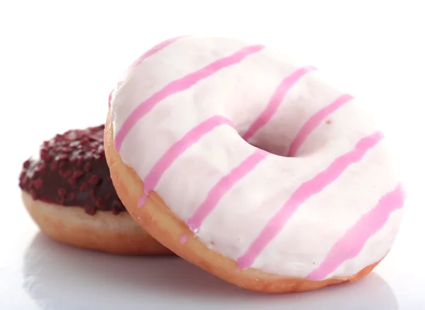 Deliciosas rosquillas con hielo aislado en blanco — Foto de Stock