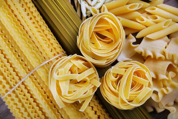 Verschillende soorten pasta, macro weergave — Stockfoto