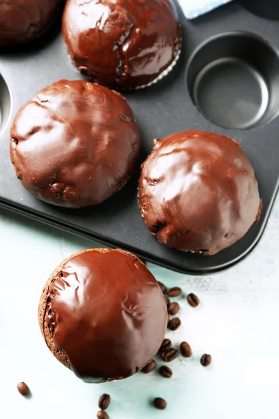 Композиція зі смачними домашніми шоколадними кексами — стокове фото