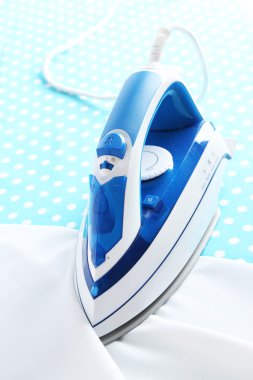 Ütü Masası yakın çekim üzerinde demir