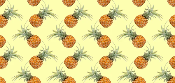 Sfondo tropicale con ananas — Foto Stock