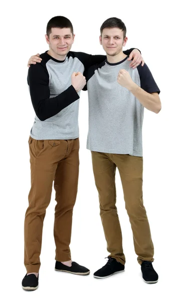 Deux beaux jeunes hommes isolés sur blanc — Photo