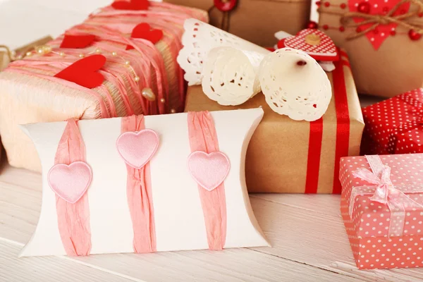 Superbes coffrets cadeaux en gros plan. Concept Saint-Valentin — Photo