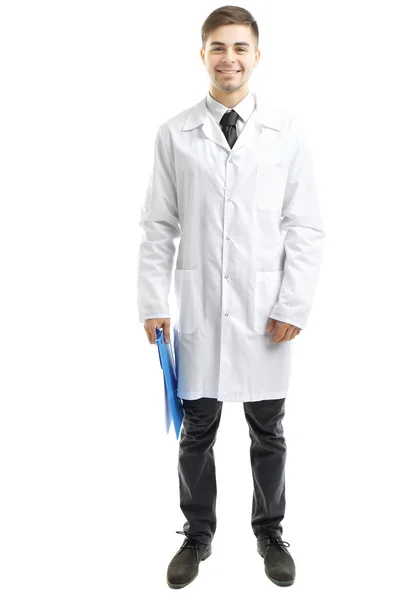 Doctor masculino sujetando portapapeles aislado en blanco — Foto de Stock