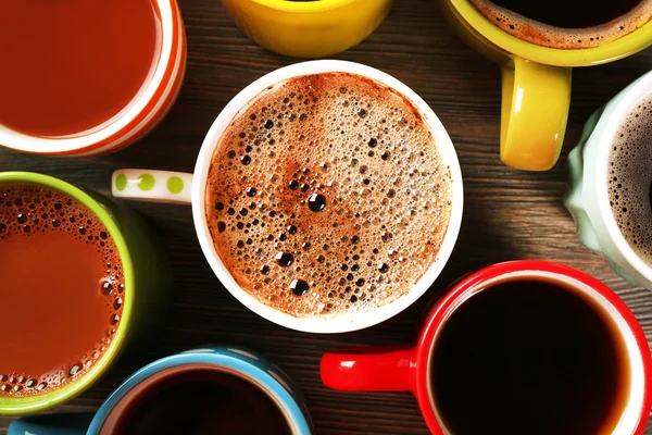 Veel kopjes koffie, bovenaan weergave — Stockfoto