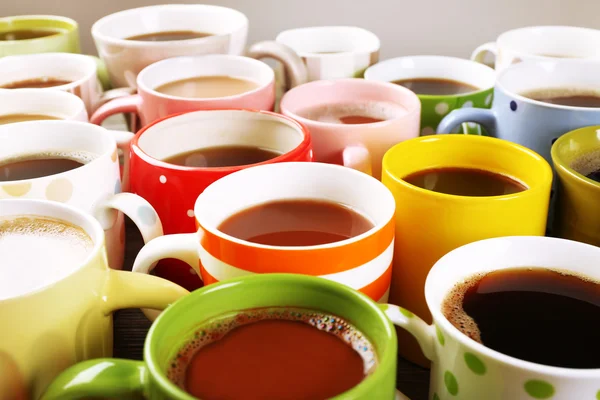 Много чашек кофе, крупным планом — стоковое фото