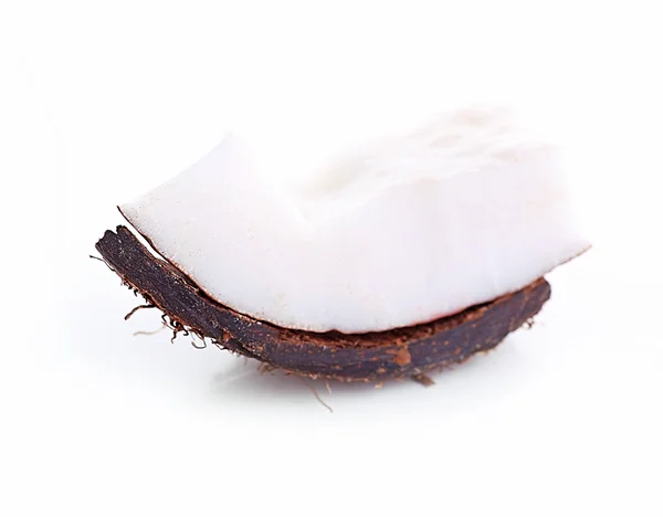 Кусок кокоса, изолированный на белом — стоковое фото