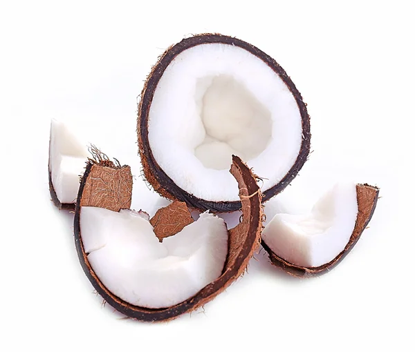 Coco agrietado aislado en blanco —  Fotos de Stock