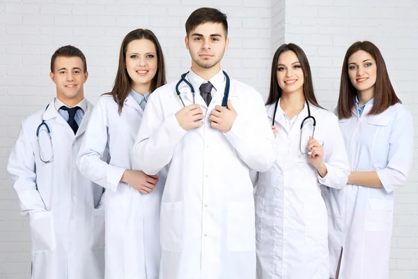 Gezondheidswerkers in ziekenhuis — Stockfoto