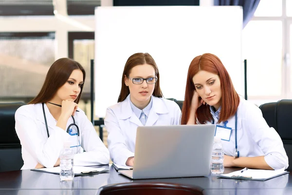 Medical workers working in conference room — Stock Photo, Image