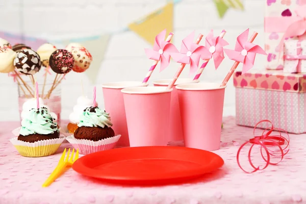 Prepared birthday table for children party — Stock Photo, Image