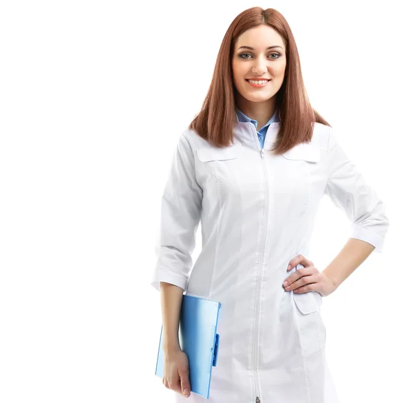 Joven médico hermoso con portapapeles aislado en blanco — Foto de Stock