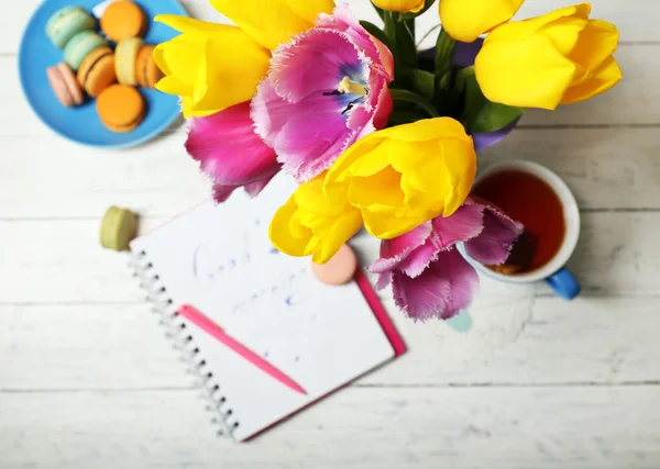 Samenstelling met Goedemorgen top weergave op houten achtergrond — Stockfoto