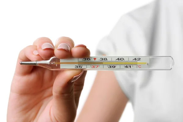 Frau hält Thermometer aus nächster Nähe — Stockfoto