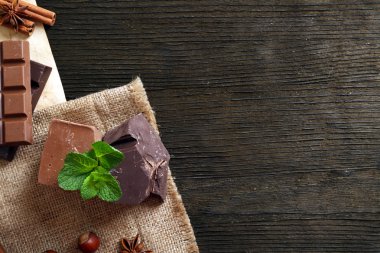 Natürmort tablo, üstten görünüm çikolata dizi