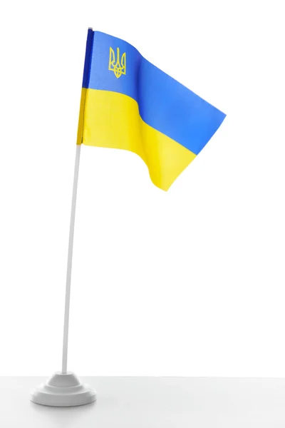 Государственный флаг Украины изолирован на белом — стоковое фото