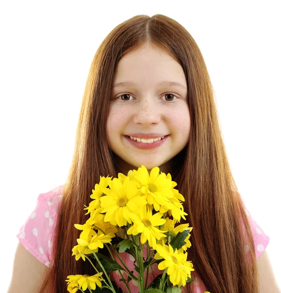 Schönes kleines Mädchen mit Blumen, isoliert auf weiß — Stockfoto