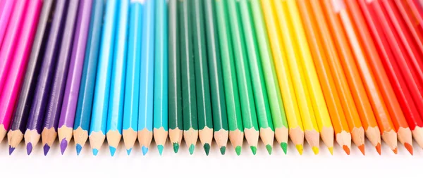 Crayons colorés, isolés sur blanc — Photo