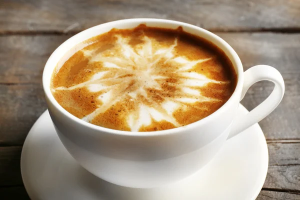 Kopje koffie latte kunst — Stockfoto