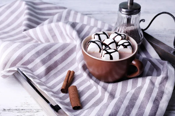 Чашка какао с зефиром — стоковое фото