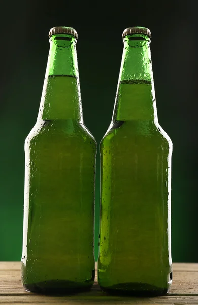 Скляні пляшки пива — стокове фото