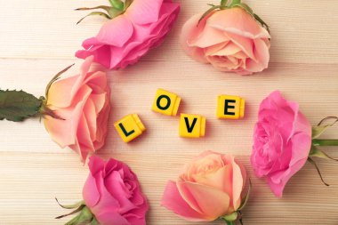 Gül kelime aşk ile