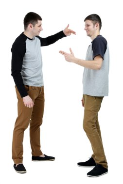 İki yakışıklı genç adam beyaz izole