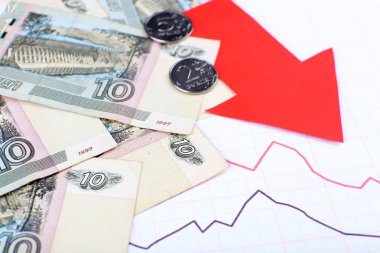 Para ve grafik belgesi üzerinde kırmızı ok kapat