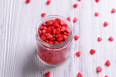 Jar tablo yakın çekim üzerinde renkli çikolata