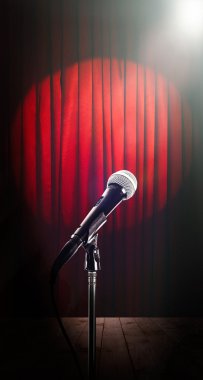 Konser öncesi boş sahne
