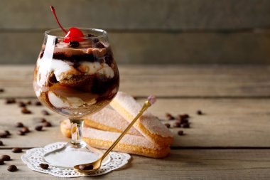 Leziz tiramisu tatlı cam