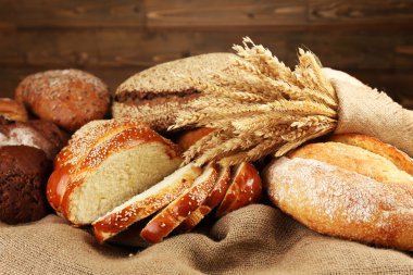 Kulakları ile farklı ekmek