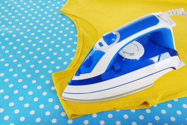 Demir ve gemide gömlek