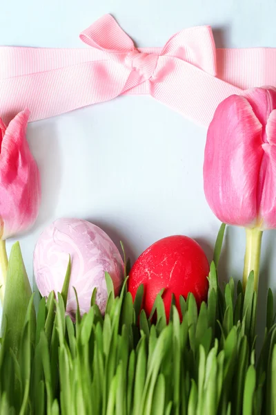 Easter eggs and grass — Stock Photo, Image