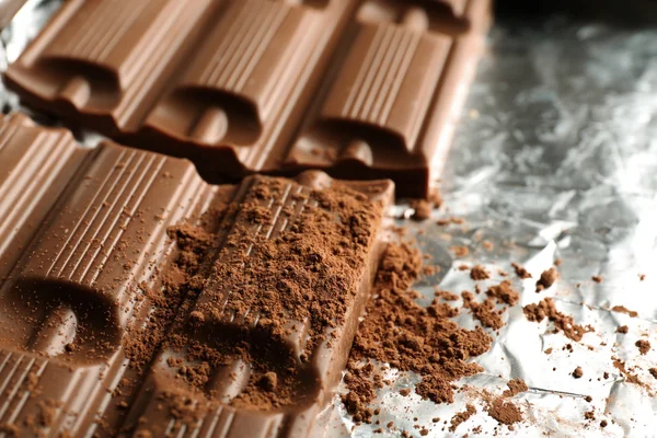 Barra de chocolate con cacao —  Fotos de Stock