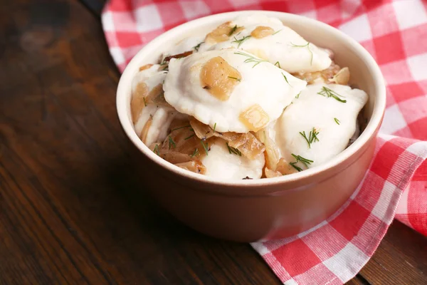 Dumplings med stekt lök — Stockfoto