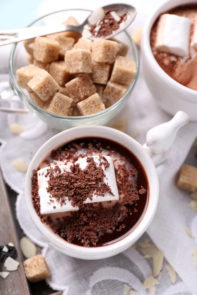 Heiße Schokolade mit Marshmallows — Stockfoto