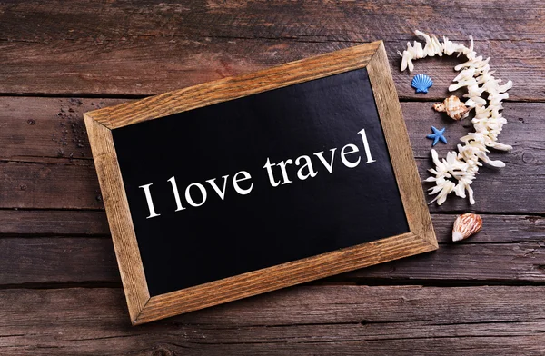 ahşap arka plan üzerinde seyahat yazıt