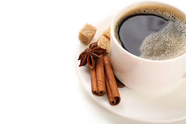 Tasse Kaffee isoliert auf weiß — Stockfoto