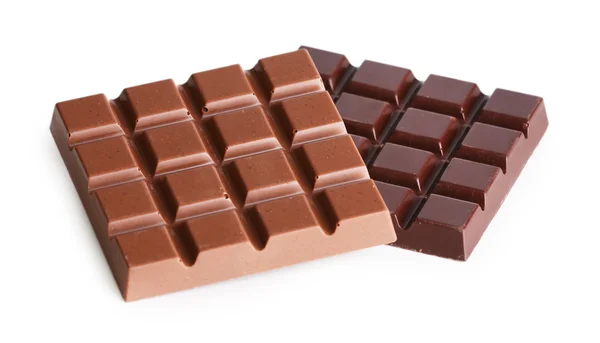 Melk en zwarte chocolade repen geïsoleerd op wit — Stockfoto