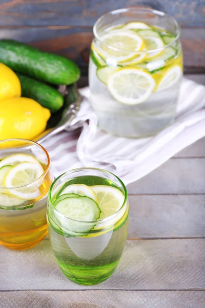 Water with lemon and cucumber — Stock Photo, Image