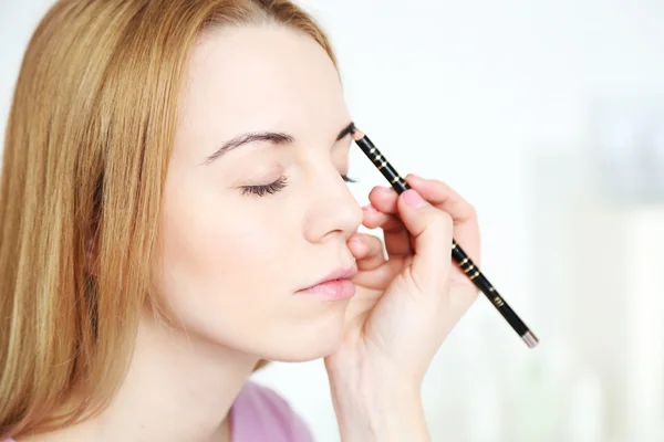 Permanentes Make-up (Tätowierung) im Schönheitssalon — Stockfoto