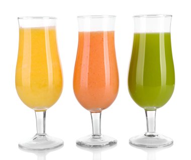 Beyaz izole taze yaz kokteylleri