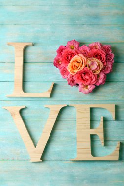 Gül kelime aşk ile