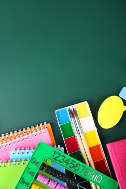 parlak okul malzemeleri