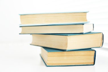 beyaz pencere, kitap yakın çekim